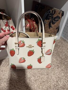 Coach strawberry